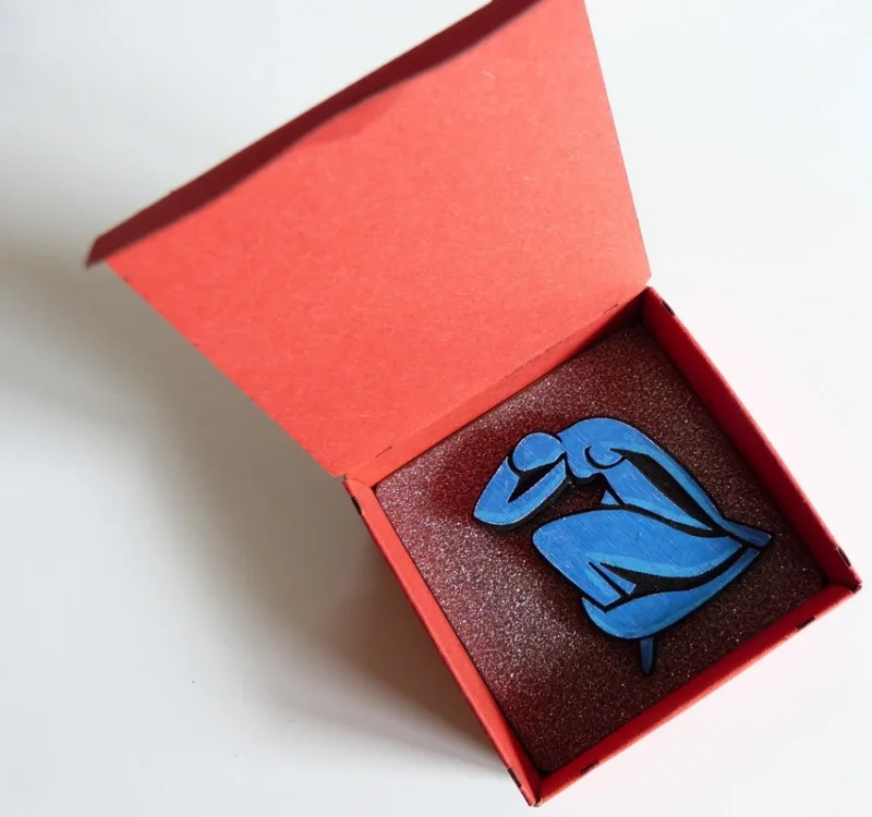 Brosche Blau