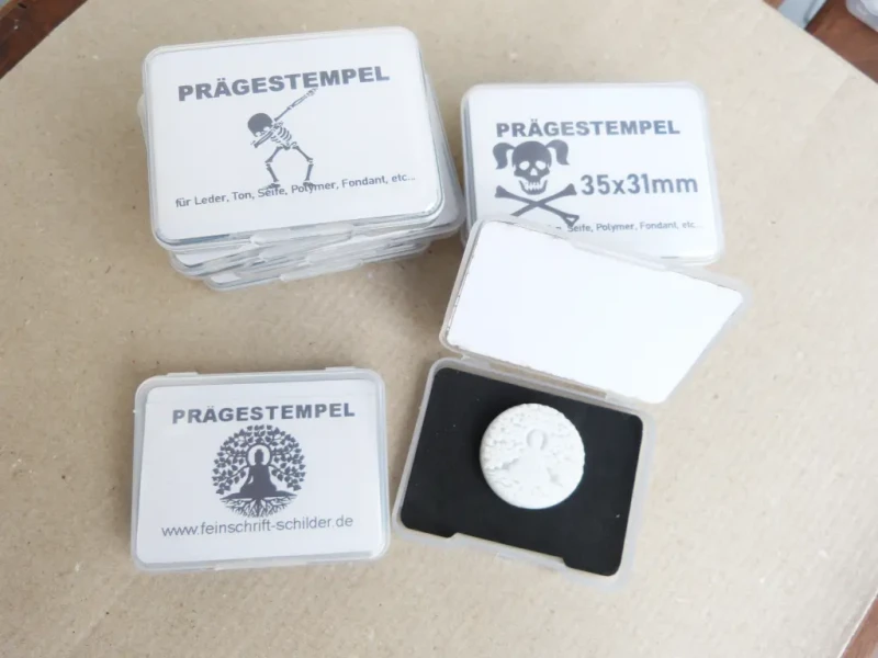 Engel -Prägestempel